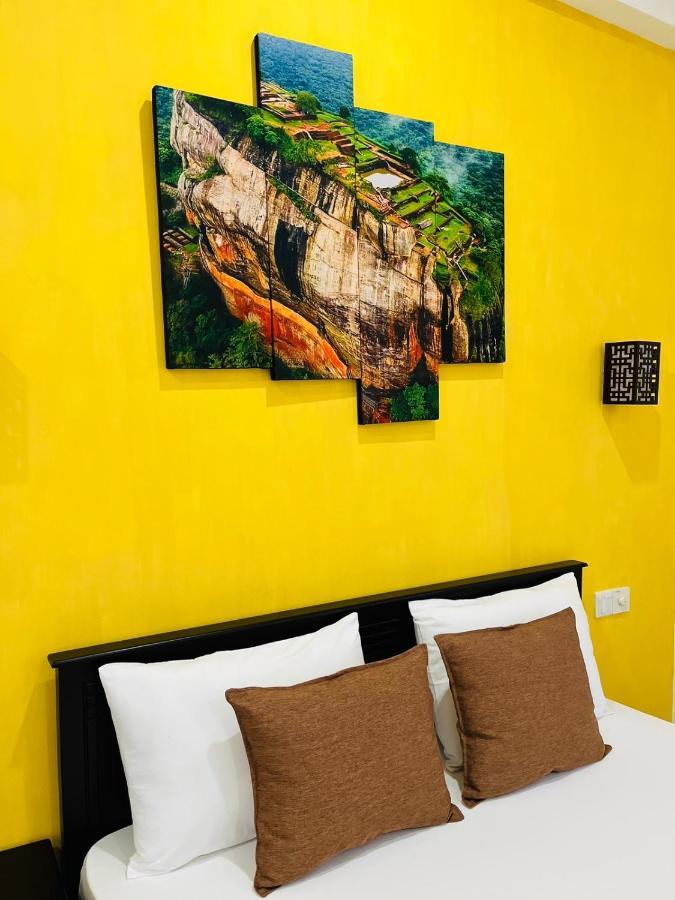 Funwhales Rest House Негомбо Екстер'єр фото